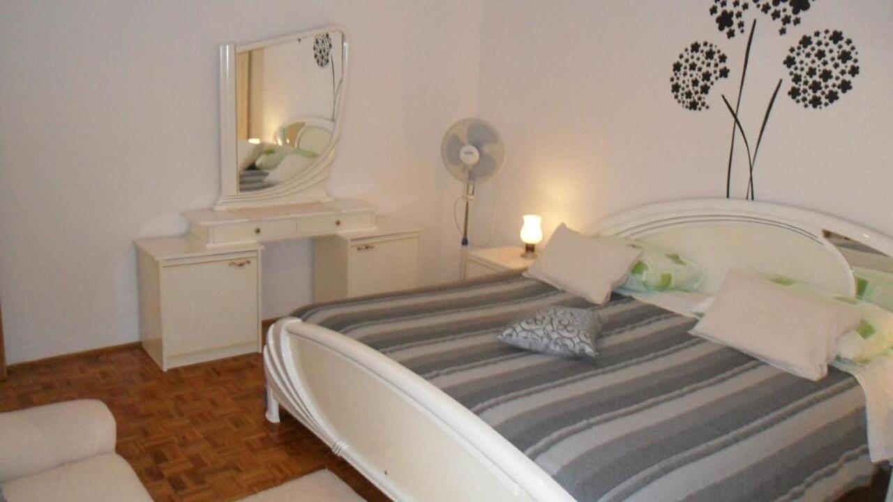 Apartment Ralje Сали Екстериор снимка