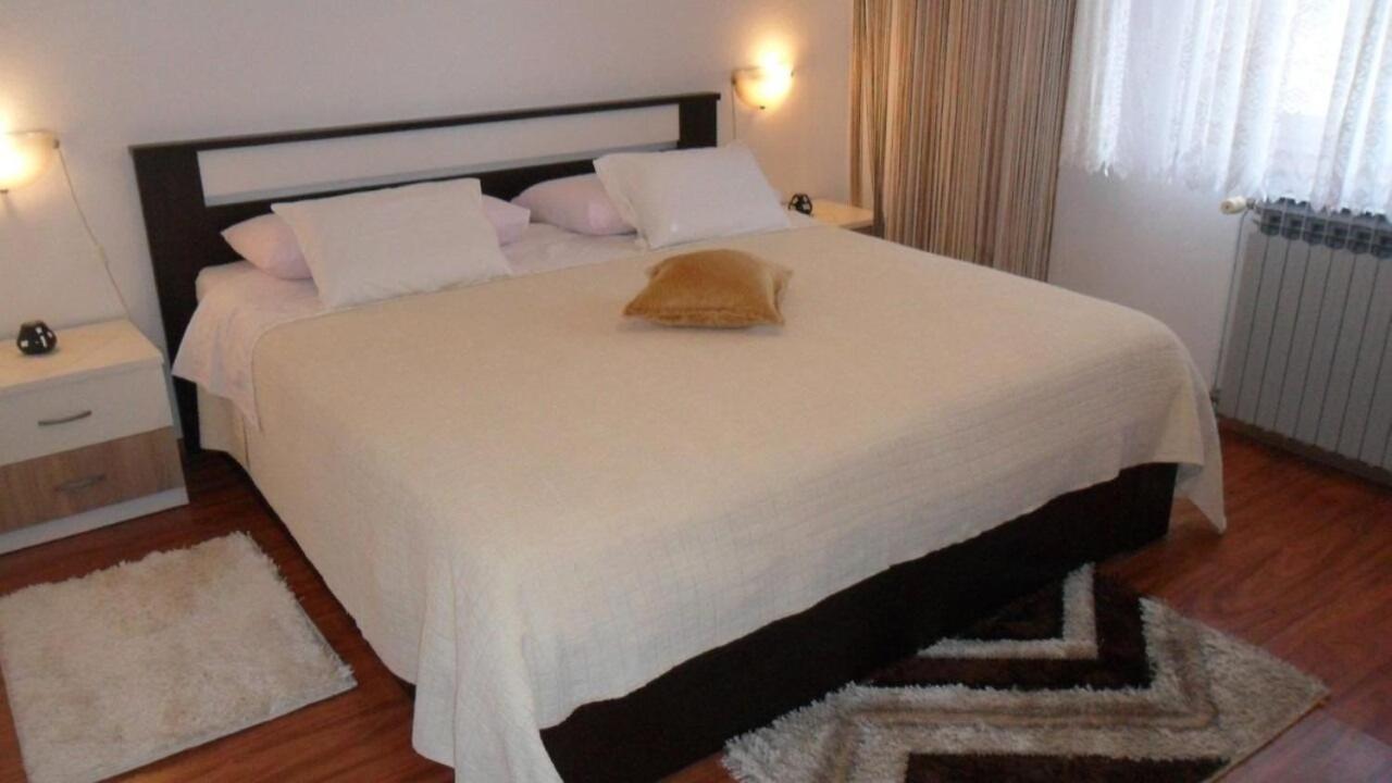 Apartment Ralje Сали Екстериор снимка